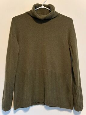 100% Cashmere Turtleneck Long-Sleeve Sweater Size Small